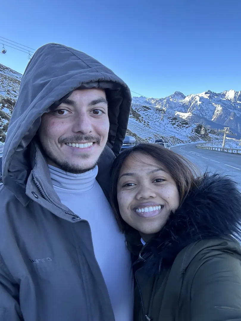 Alexis et Manou dans la neige à Luchon
