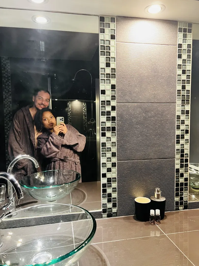 Selfie miroir en peignoirs
